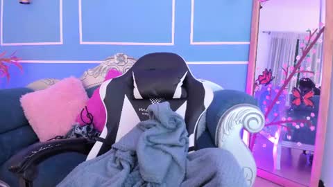 Snapshot of tarataylorr chatting on 15, 6, 2026 Tara online show from 15, 6, 2026