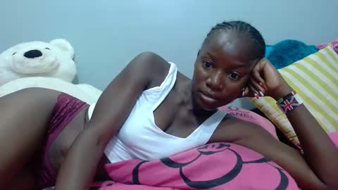Snapshot of tasha_maya chatting on 10, 1, 2025 milan online show from 10, 1, 2025