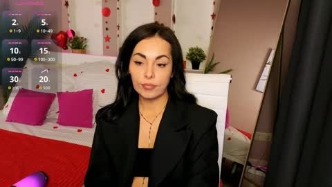 Snapshot of tashahoney chatting on 5, 10, 2025 Tasha online show from 5, 10, 2025