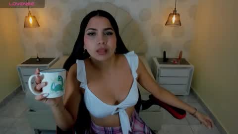 Snapshot of tatigold2 chatting on 6, 2, 2026 T A T I online show from 6, 2, 2026