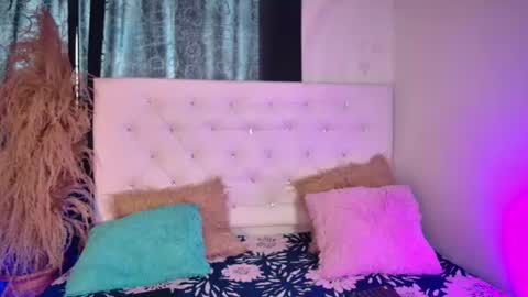 Snapshot of tatixxxvega chatting on 4, 7, 2026 tatix online show from 4, 7, 2026