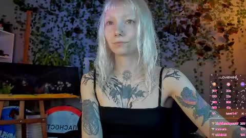 Snapshot of tattoo_artbaby chatting on 23, 7, 2026 tattoo_artbaby online show from 23, 7, 2026
