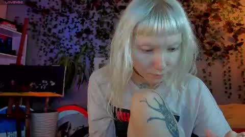 Snapshot of tattoo_artbaby chatting on 1, 8, 2026 tattoo_artbaby online show from 1, 8, 2026
