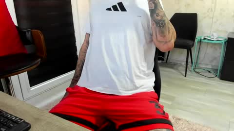 Nicole online show from 12, 9, 2025