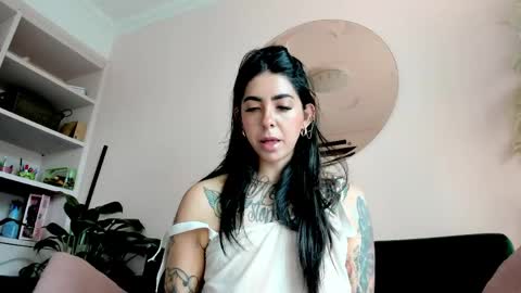 Snapshot of tattoo_ninja_kitty chatting on 9, 6, 2026 Nathalie Hardy online show from 9, 6, 2026