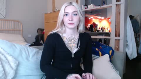 tattoobbgirl online show from 21, 2, 2025