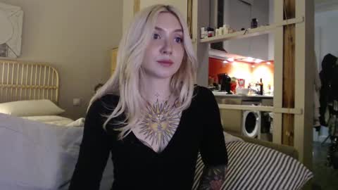 tattoobbgirl online show from 24, 2, 2025