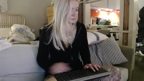 tattoobbgirl online show from 4, 3, 2025