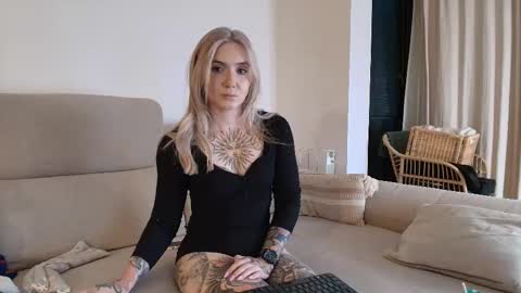 tattoobbgirl online show from 21, 3, 2026