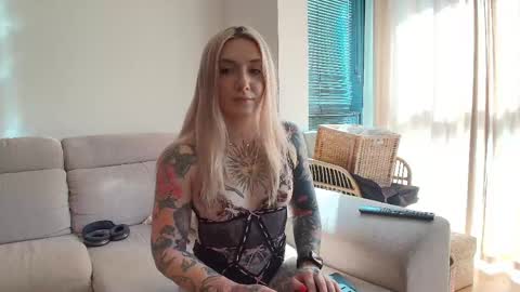 Snapshot of tattoobbgirl chatting on 6, 5, 2026 tattoobbgirl online show from 6, 5, 2026