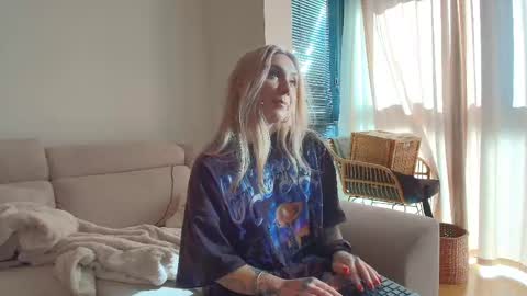 Snapshot of tattoobbgirl chatting on 16, 5, 2026 tattoobbgirl online show from 16, 5, 2026