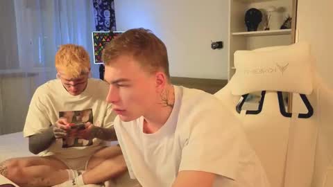 Alex but u can call me Theo online show from 15, 1, 2026