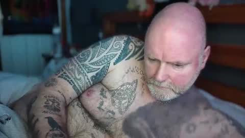 Tattooeddilf 01 online show from 22, 2, 2026