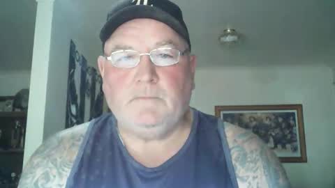 Snapshot of tattzsexy chatting on 25, 10, 2025 tattzsexy online show from 25, 10, 2025