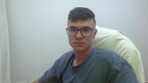 Snapshot of taurus4k chatting on 3, 12, 2024 taurus4k online show from 3, 12, 2024