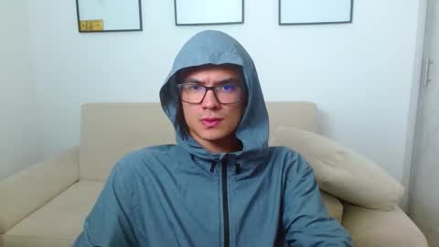 Snapshot of taurus4k chatting on 4, 2, 2025 taurus4k online show from 4, 2, 2025