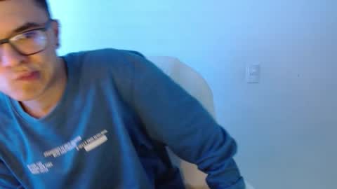 Snapshot of taurus4k chatting on 9, 11, 2025 taurus4k online show from 9, 11, 2025