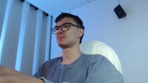 Snapshot of taurus4k chatting on 16, 11, 2025 taurus4k online show from 16, 11, 2025