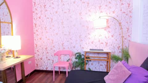 Taylor Bennet online show from 8, 4, 2026