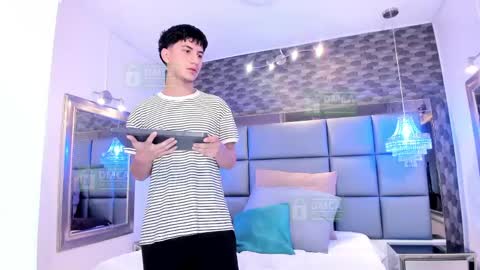 taylor_brooks_ online show from 30, 4, 2026