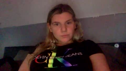 taylorbaby21 online show from 18, 1, 2025