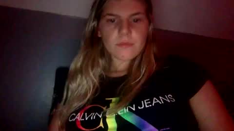 taylorbaby21 online show from 19, 1, 2025