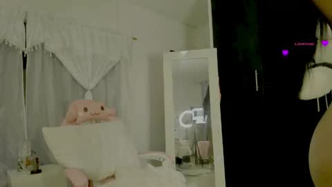 Snapshot of taylorr_swift chatting on 10, 6, 2026 Angels independent model online show from 10, 6, 2026