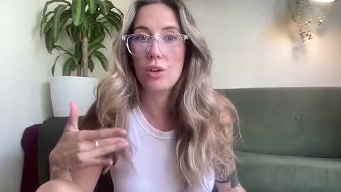 Taylor online show from 8, 10, 2025