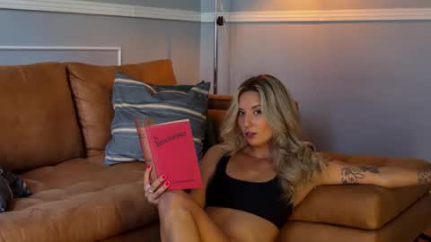 Snapshot of taylorslittlekingdom chatting on 28, 4, 2026 Taylor online show from 28, 4, 2026