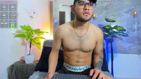 Snapshot of taylorwithtayler chatting on 9, 1, 2026 TAYLOR AND TAYLER online show from 9, 1, 2026