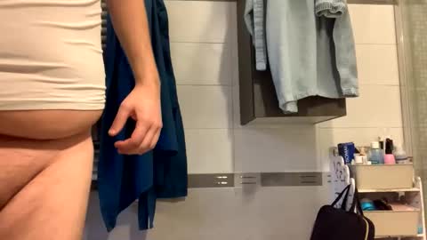 Snapshot of tbest1986 chatting on 14, 2, 2026 Tbest1986 online show from 14, 2, 2026