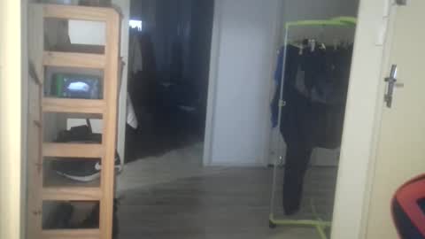 Snapshot of tchecky2 chatting on 9, 2, 2026 tchecky2 online show from 9, 2, 2026