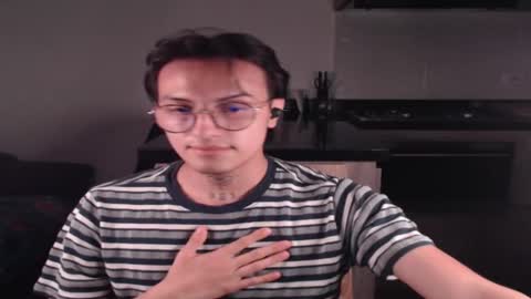 Teo independent model online show from 13, 2, 2025