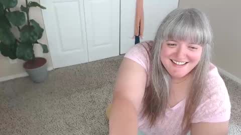 teases online show from 8, 10, 2025