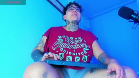 Charlee He online show from 28, 7, 2026