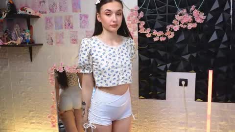 Alice and Cassie online show from 17, 4, 2026