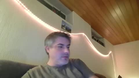 Snapshot of teeforyou chatting on 21, 2, 2025 Peter online show from 21, 2, 2025