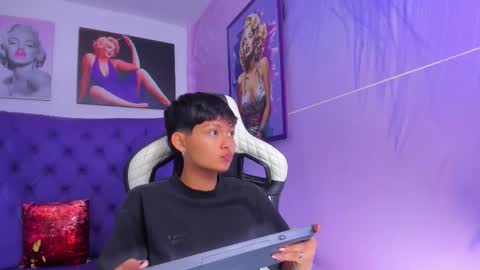 Snapshot of tefi_meow chatting on 13, 9, 2025 Stefani online show from 13, 9, 2025