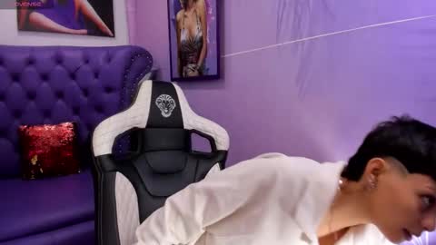 Snapshot of tefi_meow chatting on 19, 9, 2025 Stefani online show from 19, 9, 2025