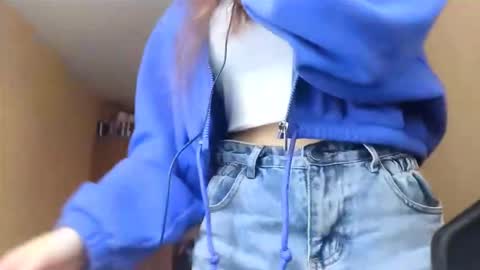 Snapshot of teganmeiser chatting on 28, 10, 2025 Kimi online show from 28, 10, 2025