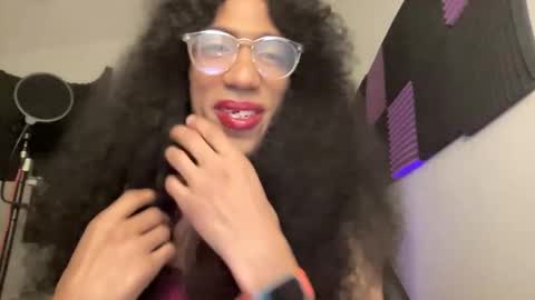 Tehani Bentley online show from 14, 11, 2025