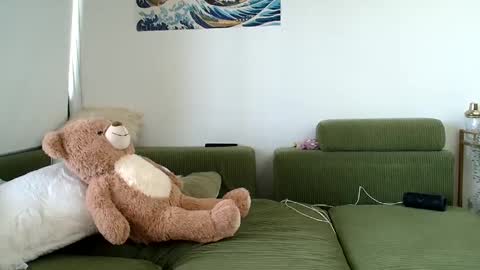 Telea Evans online show from 17, 12, 2024