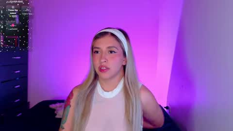 Snapshot of temptationsweet__ chatting on 23, 6, 2026 Sara online show from 23, 6, 2026