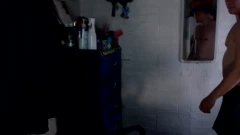 Snapshot of tempting_jon chatting on 4, 5, 2026 tempting_jon online show from 4, 5, 2026