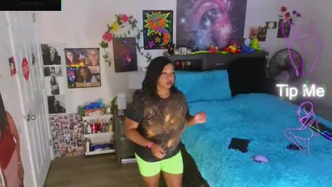 Snapshot of temptressbeauty24 chatting on 22, 10, 2025 Gaia online show from 22, 10, 2025