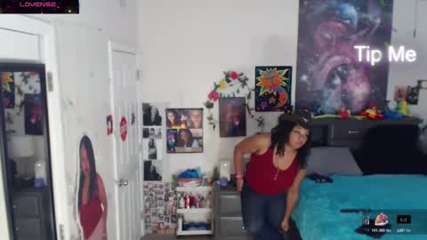 Snapshot of temptressbeauty24 chatting on 27, 10, 2025 Gaia online show from 27, 10, 2025