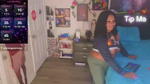 Snapshot of temptressbeauty24 chatting on 29, 10, 2025 Gaia online show from 29, 10, 2025