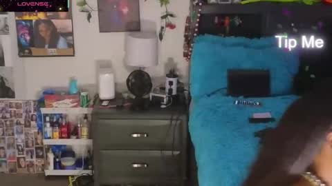 Snapshot of temptressbeauty24 chatting on 10, 11, 2025 Gaia online show from 10, 11, 2025