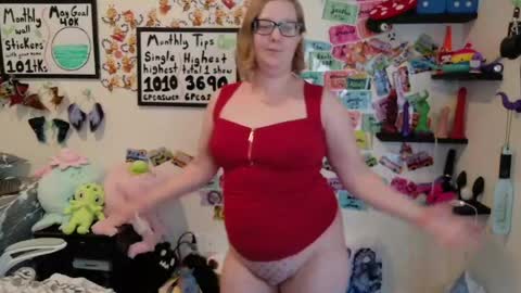 Snapshot of ten_tickle_pixie chatting on 11, 5, 2026 Pixie and Tentacle Overlord online show from 11, 5, 2026