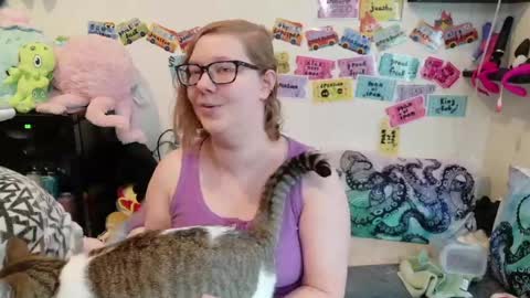 Snapshot of ten_tickle_pixie chatting on 27, 5, 2026 Pixie and Tentacle Overlord online show from 27, 5, 2026